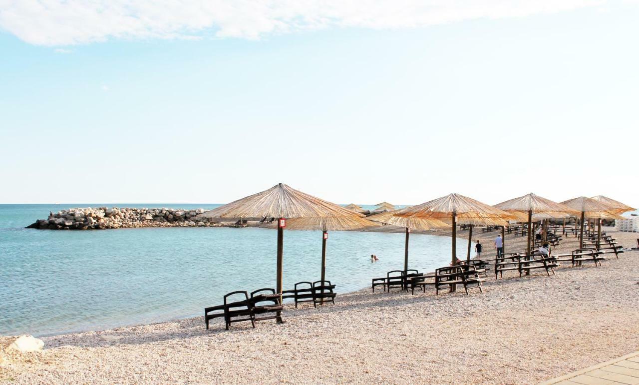 Boutique Apartment With Private Pool For Your Exclusive Use Novigrad Istria Exterior foto